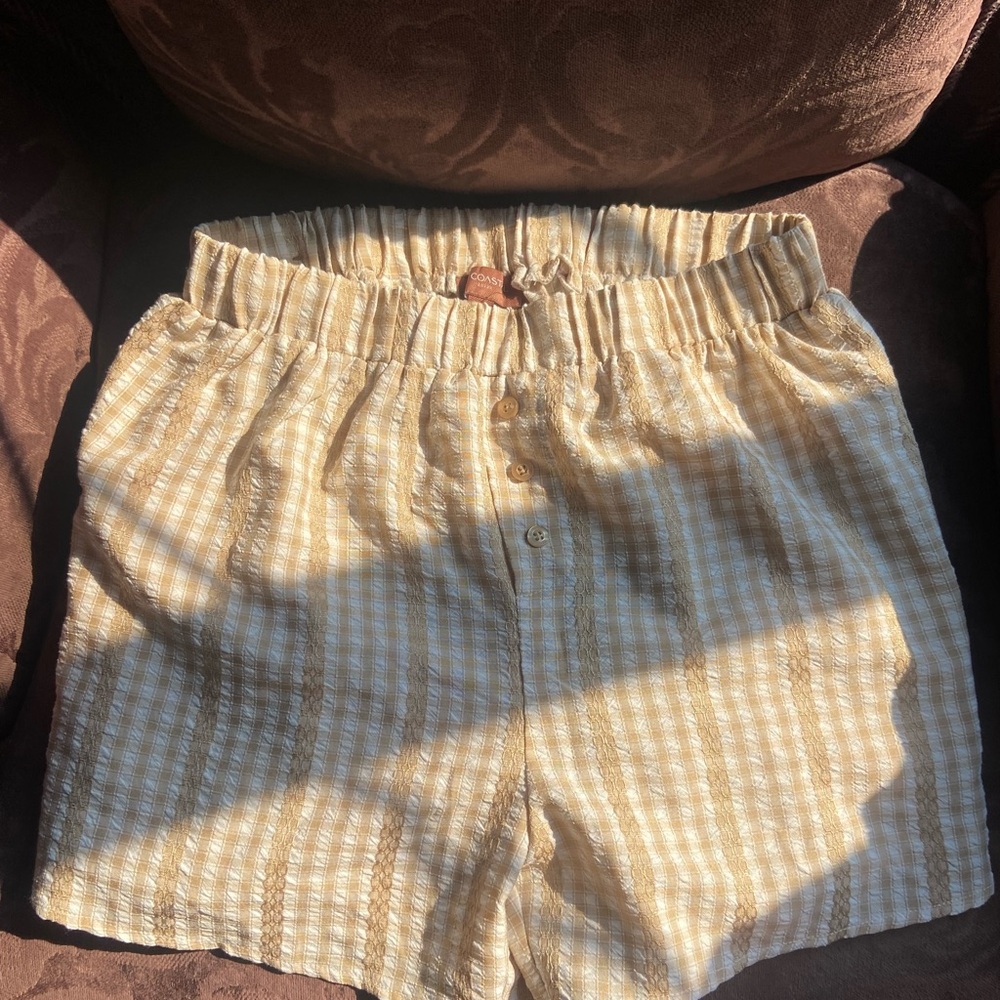 Casual cream Striped Women’s Elastic Waist Shorts